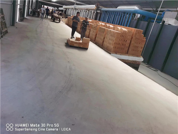 內蒙烏海市兆興耐火材料有限公司108.8x2.4米煤氣燒粘土磚高效節能高產生產線投產
